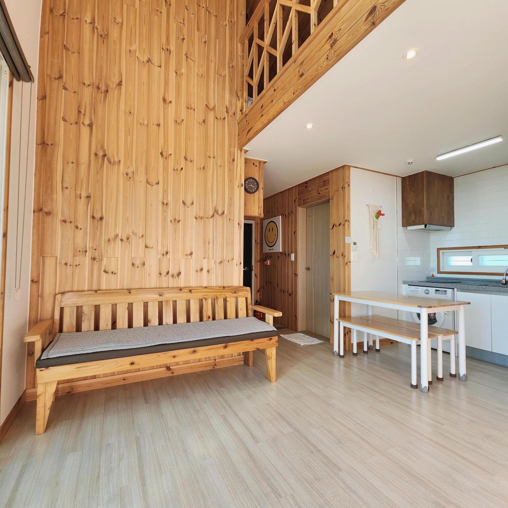 Jeju 542 Pension Seogwipo Exterior photo
